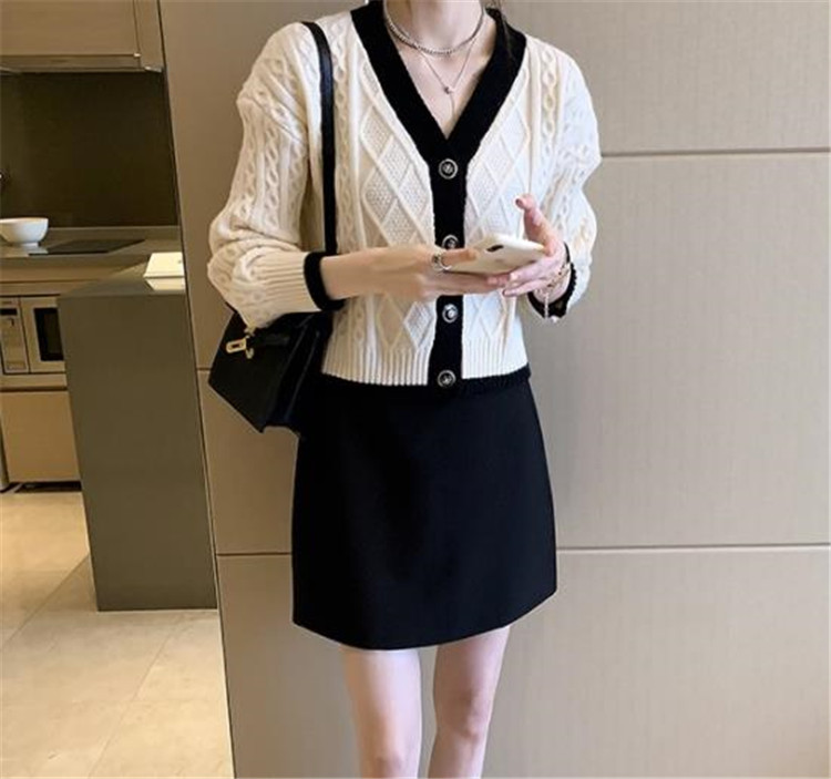 レディースカーディガン 秋冬新作 ショート丈 レトロ風 ケーブル編み Vネック カーディガン