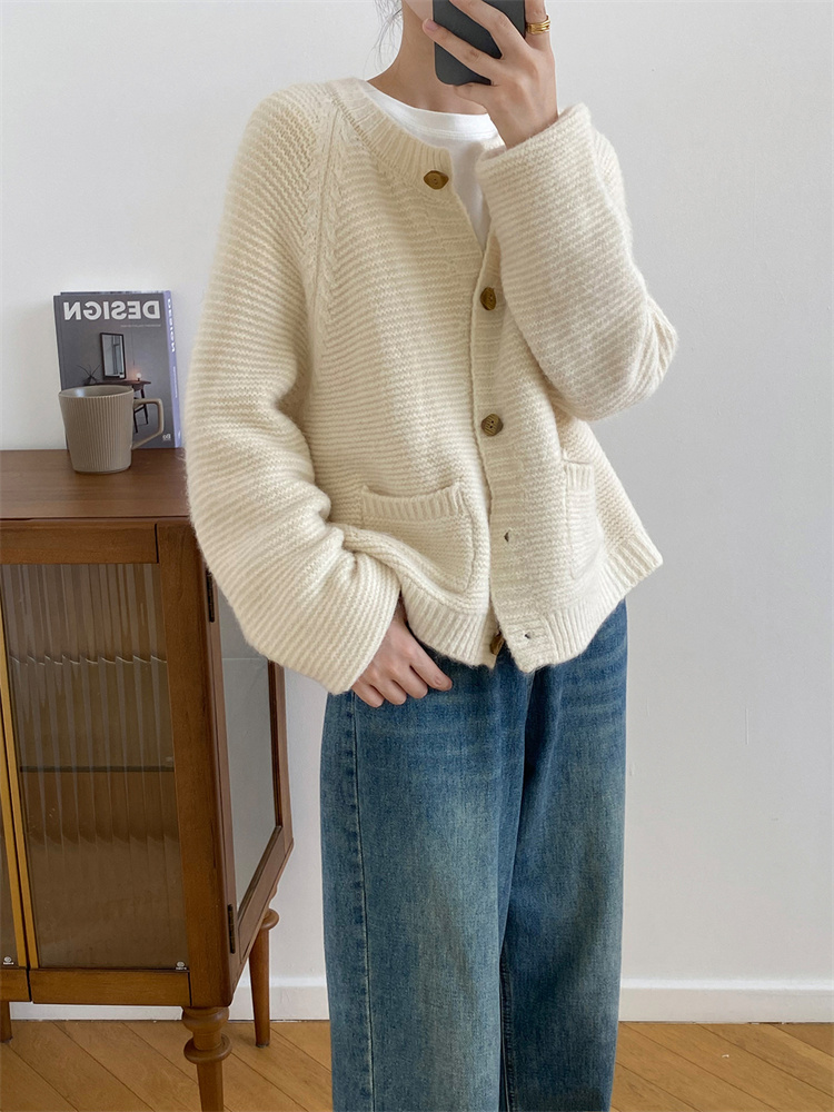 レディースカーディガン 柔らか長袖ショート丈ニットカーディガン