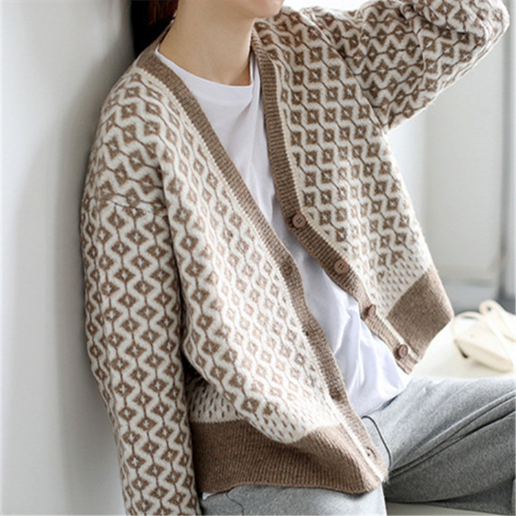 レディースカーディガン 幾何学模様 ショート丈 ゆったり編みカーディガン