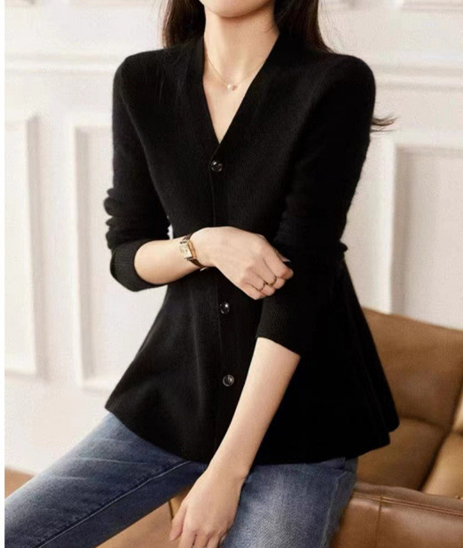 結局これが一番使える！大人のための黒カーディガン5選