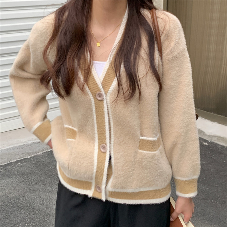 レディースカーディガン 秋冬定番ショート丈ニットカーディガン配色デザイン　センターライン