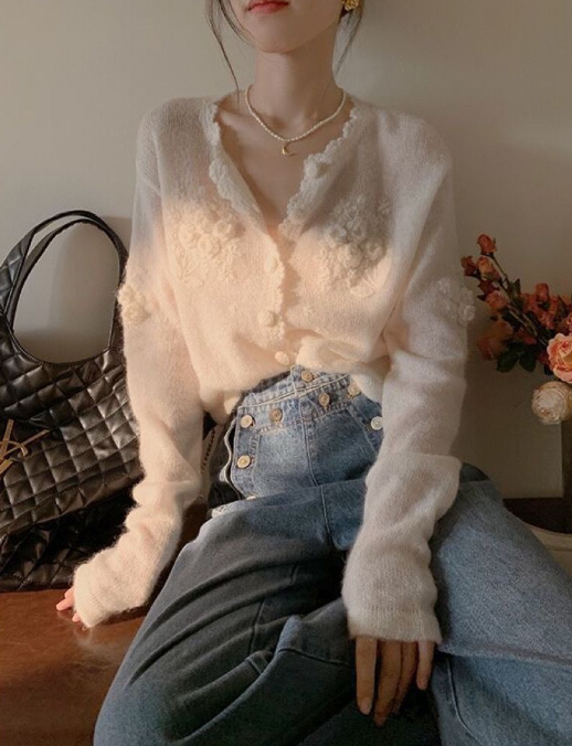 レディースカーディガン ショート丈 ふんわりニットカーディガン 花刺繍 白 可愛い