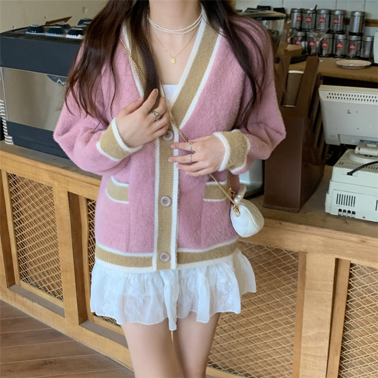 レディースカーディガン 秋冬定番ショート丈ニットカーディガン配色デザイン　センターライン