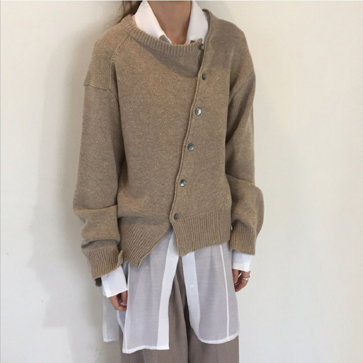 レディースカーディガン ミドル丈 ニットカーディガン 長袖 無地 ゆったり　斜めボタン