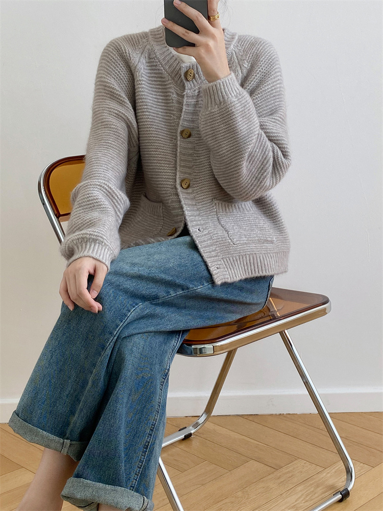 レディースカーディガン 柔らか長袖ショート丈ニットカーディガン