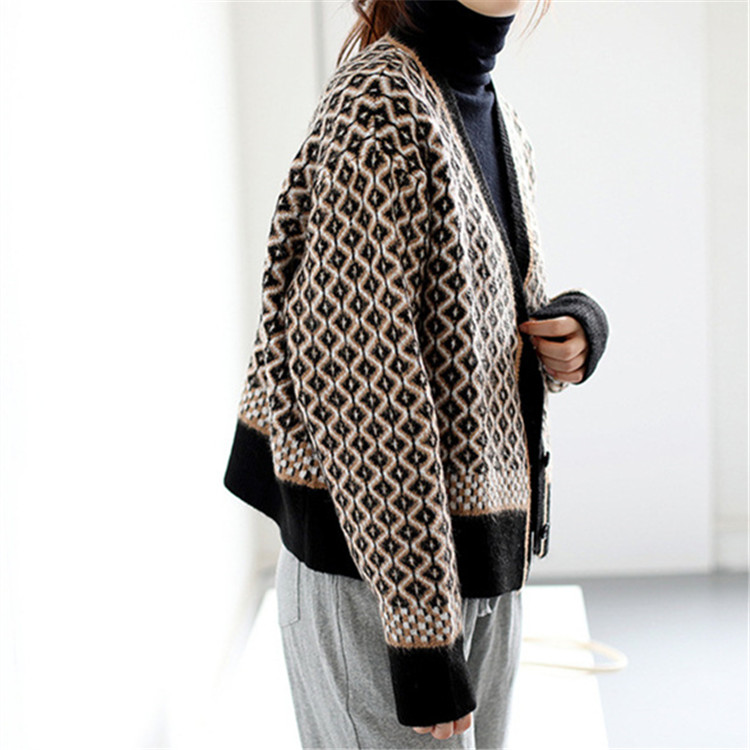 レディースカーディガン 幾何学模様 ショート丈 ゆったり編みカーディガン