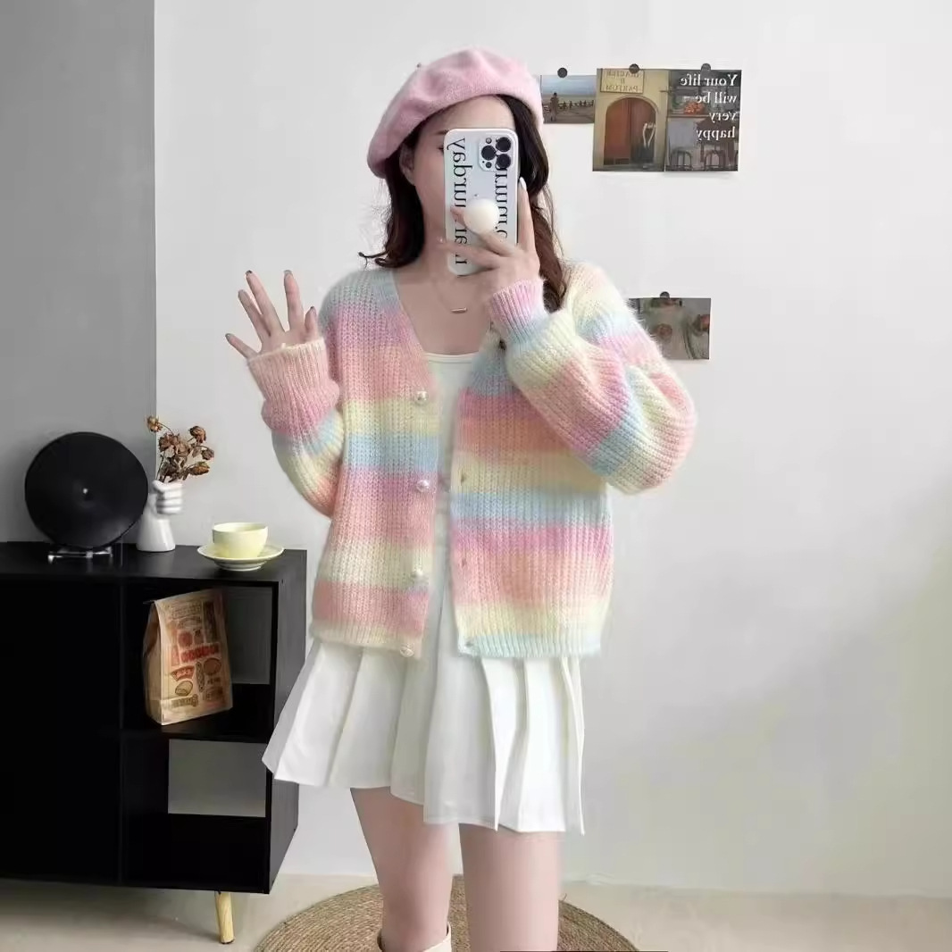 https://fulmo-img-server.com/cardigans/010d5a17-748e-462e-a5a2-aa500ab259cc.jpg