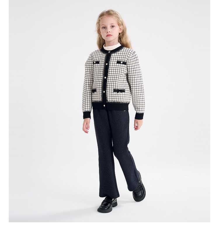 https://fulmo-img-server.com/cardigans/1756442604951_9iwox9bi_kxfqoyb2.jpeg