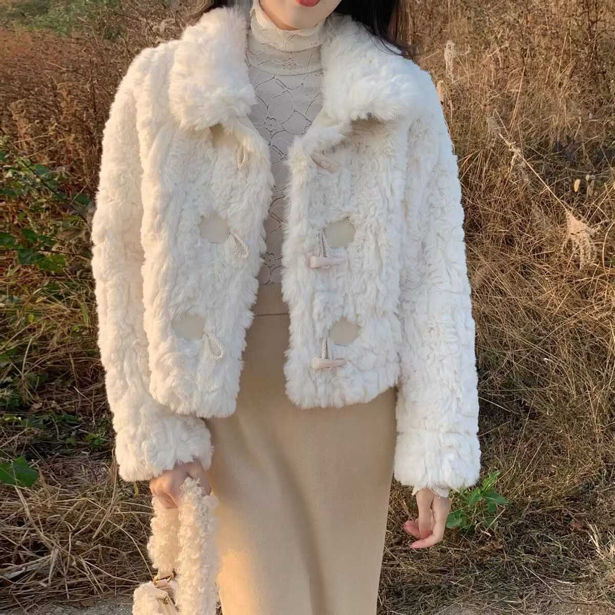 https://fulmo-img-server.com/cardigans/1756442837407_cjxdax5e_v7x4vh39.jpeg