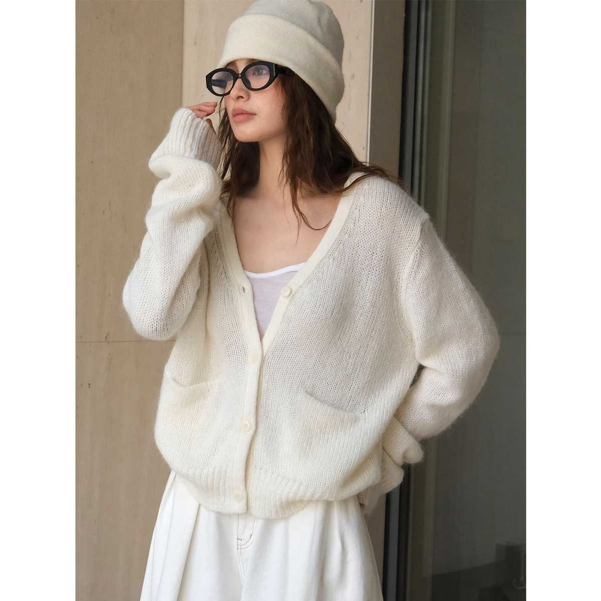 https://fulmo-img-server.com/cardigans/1756442841269_bpuhue36_y6igu9t4.jpeg