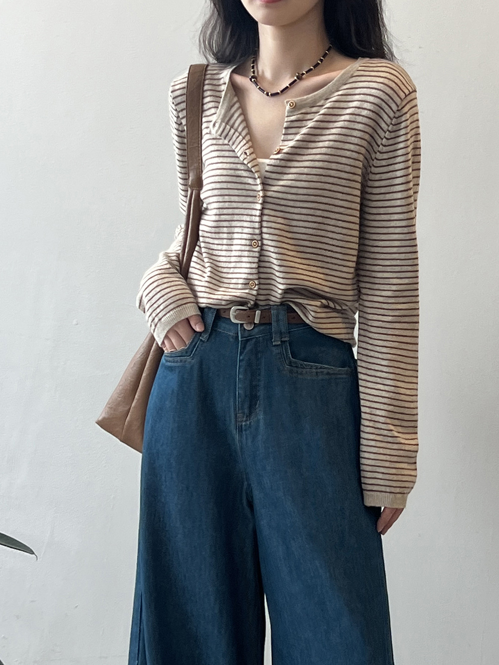 https://fulmo-img-server.com/cardigans/25d76e57-9d67-4773-a81d-e4efb7df92d6.jpg
