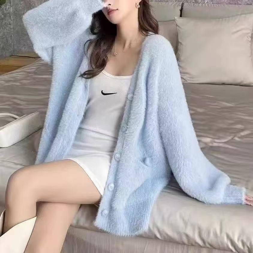 https://fulmo-img-server.com/cardigans/260627fa-3b76-45b8-8daa-c965d818e56d.jpg