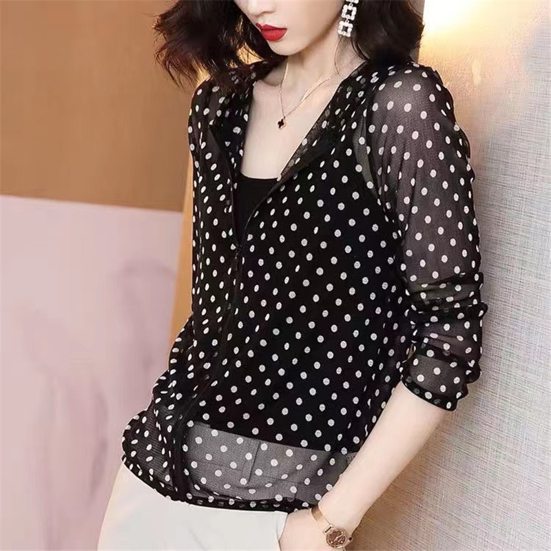 https://fulmo-img-server.com/cardigans/4d177044-6e2e-4f8e-9f44-f6b90cccb478.jpg