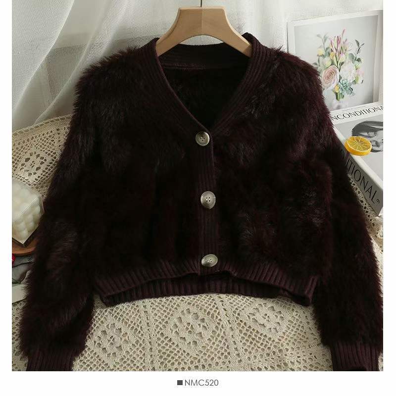 https://fulmo-img-server.com/cardigans/4e8bd6bb-5720-4b47-b9b9-fd4d22bff52e.jpg