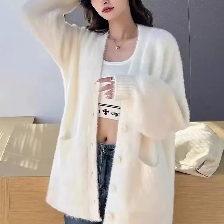 https://fulmo-img-server.com/cardigans/7854e952-805e-4ec7-9d7a-d21555c97e33.jpg