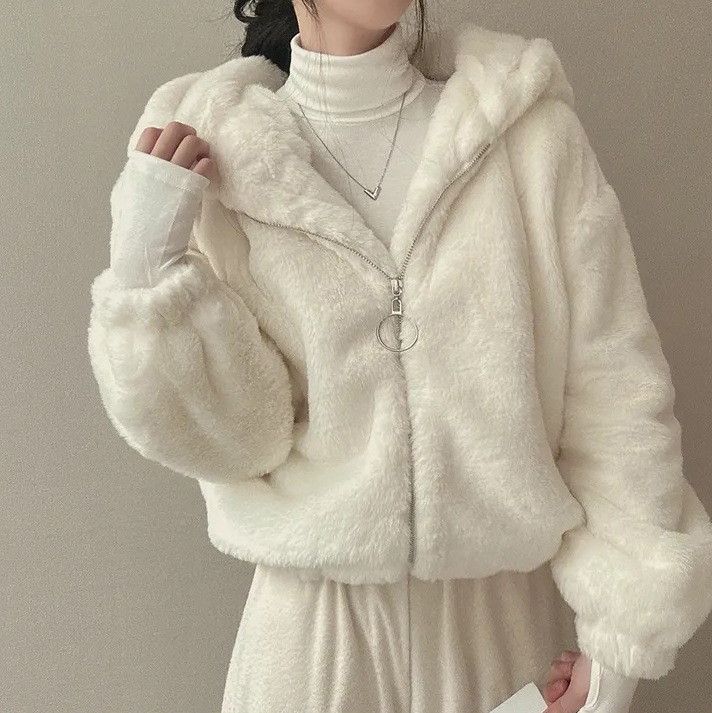 https://fulmo-img-server.com/cardigans/78f99eb9-e0bc-4f95-b5fe-f49bc9a6e3fe.jpg