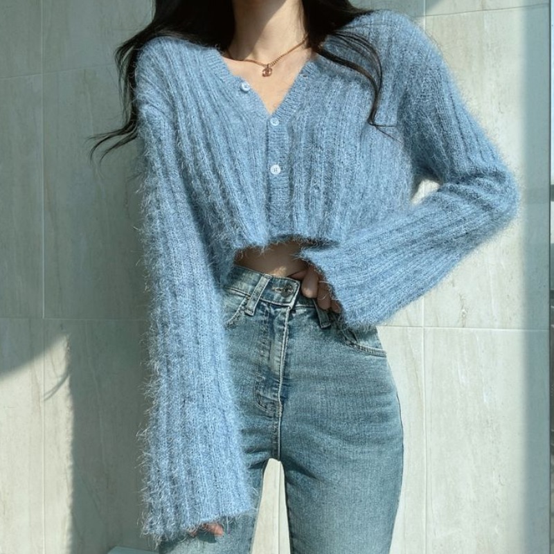 https://fulmo-img-server.com/cardigans/9adca469-3f7e-4f6b-806e-684a64a26a7b.jpg