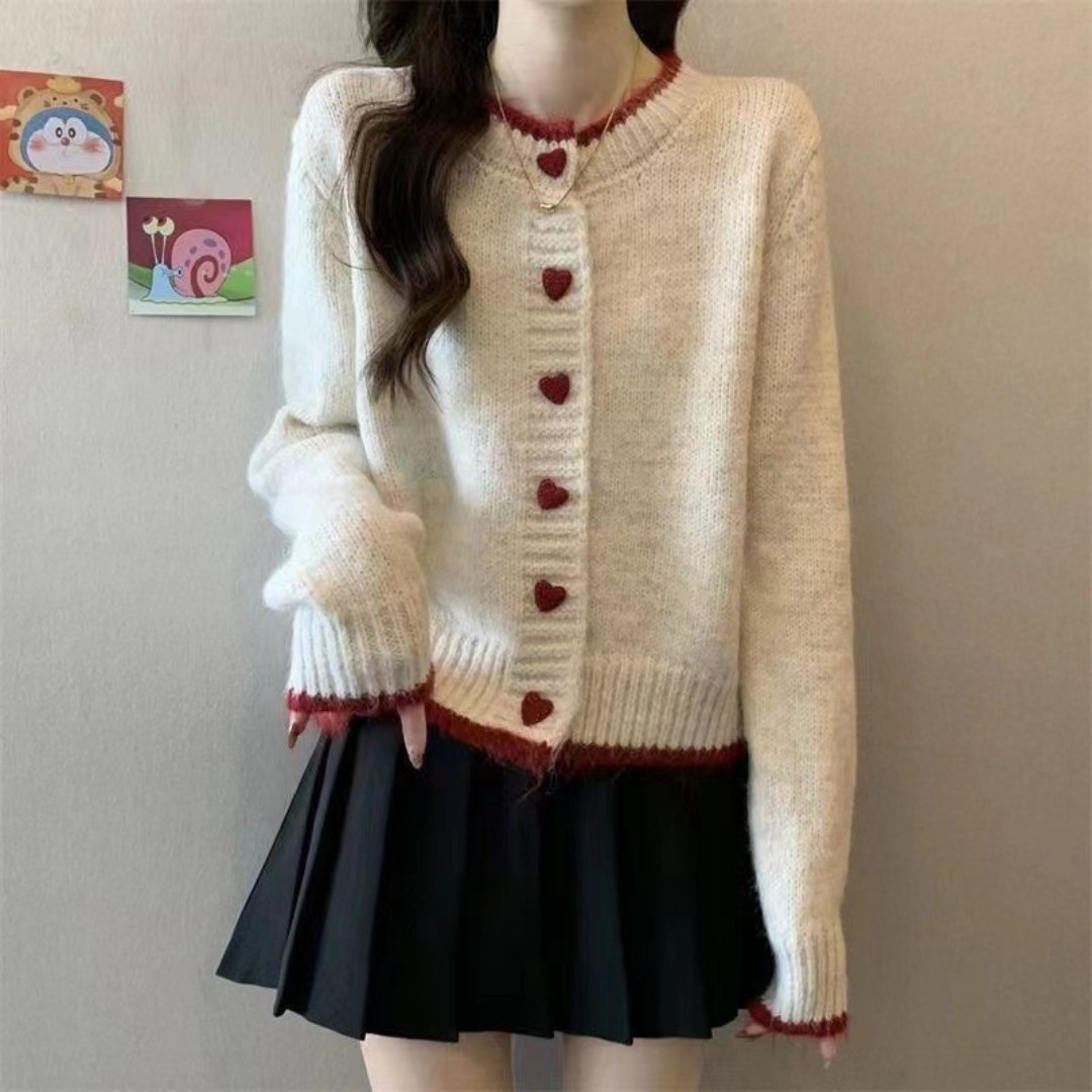 https://fulmo-img-server.com/cardigans/b7c8f337-a731-47d2-8577-7a32ac4ccb4d.jpg