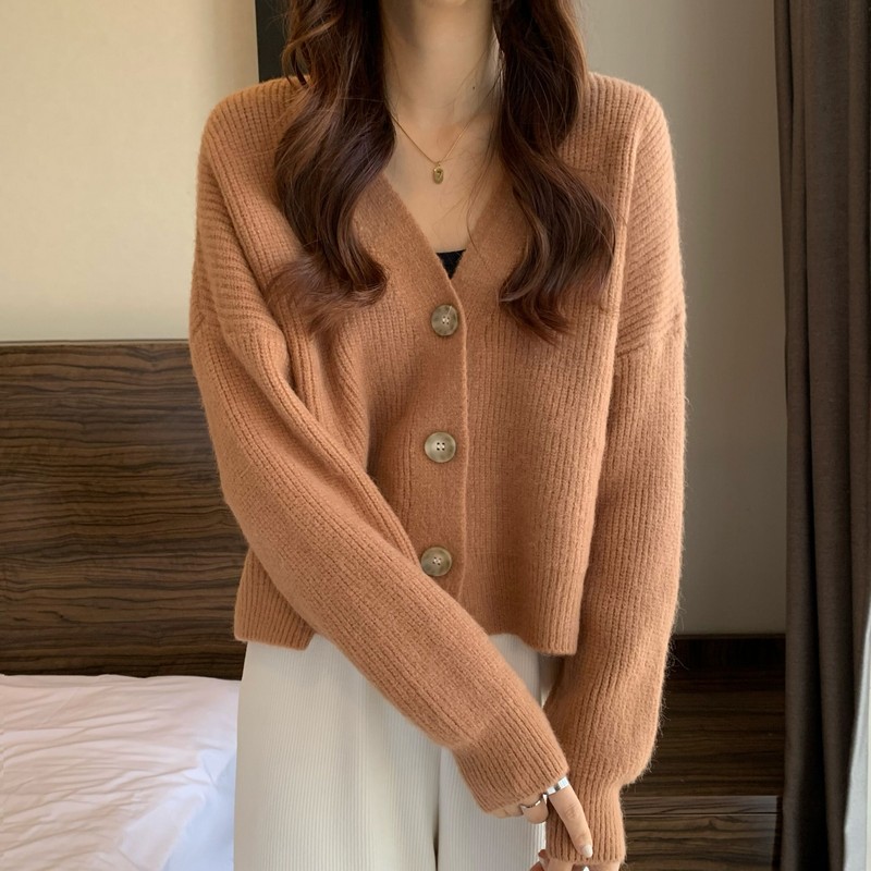 https://fulmo-img-server.com/cardigans/e58d40cc-7700-470c-9560-c1e561313c16.jpg