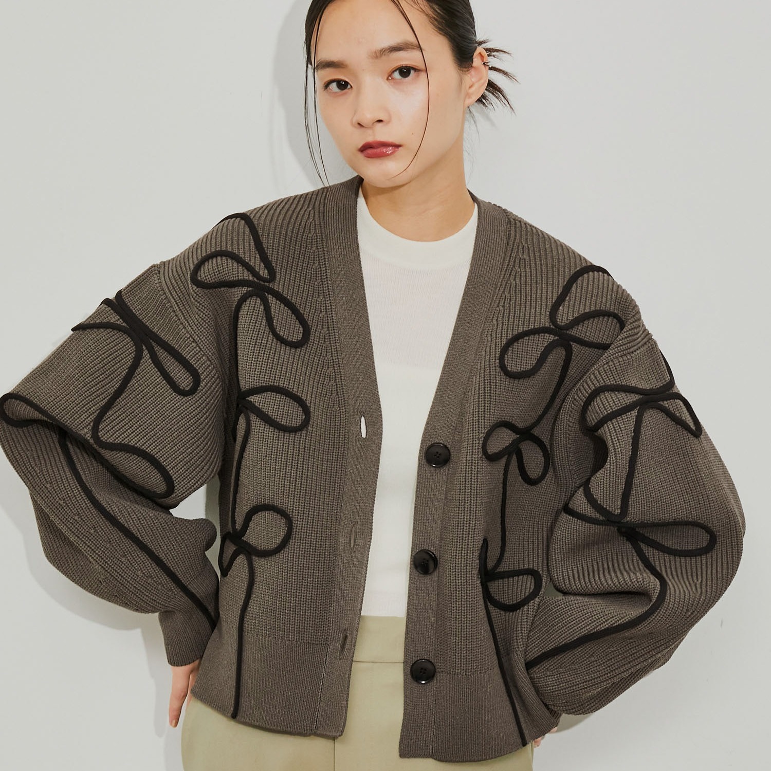 ニットカーディガン リボン刺繍モヘアカーディガン