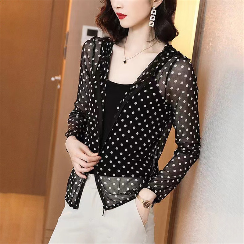 https://fulmo-img-server.com/cardigans/ef571cf9-d471-4d7a-a184-e82bbabf5eee.jpg