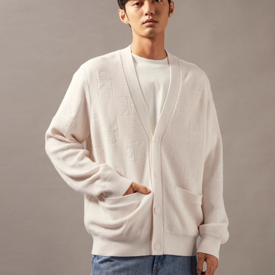 https://fulmo-img-server.com/cardy-cardy/1751542509297_724w5arr_z3bp7b46.jpeg