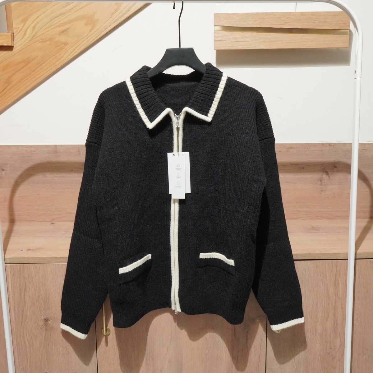 https://fulmo-img-server.com/cardy-cardy/1756443298015_btnfv3sq_rj6iqcm9.jpeg