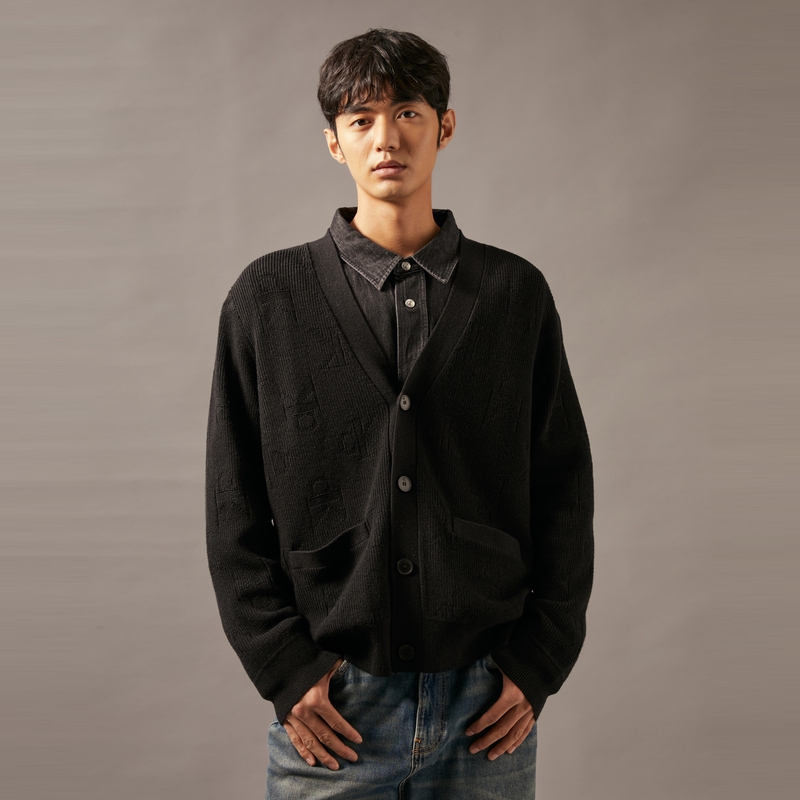 https://fulmo-img-server.com/cardy-cardy/4a2e2b2e-cd49-414a-a6ff-d972662d312d.jpg