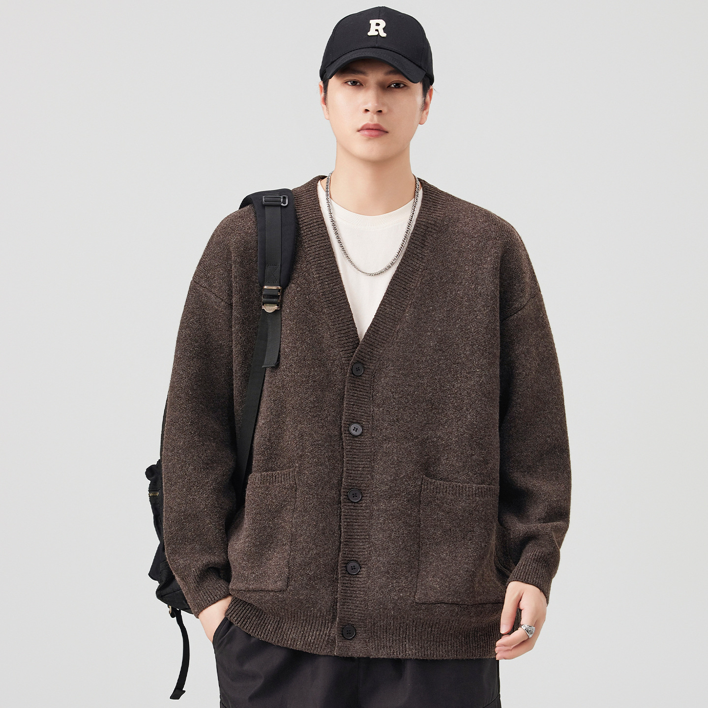 メンズ カーディガン  深めブイネック ゆったりシルエット ボタン留めニットカーディガン