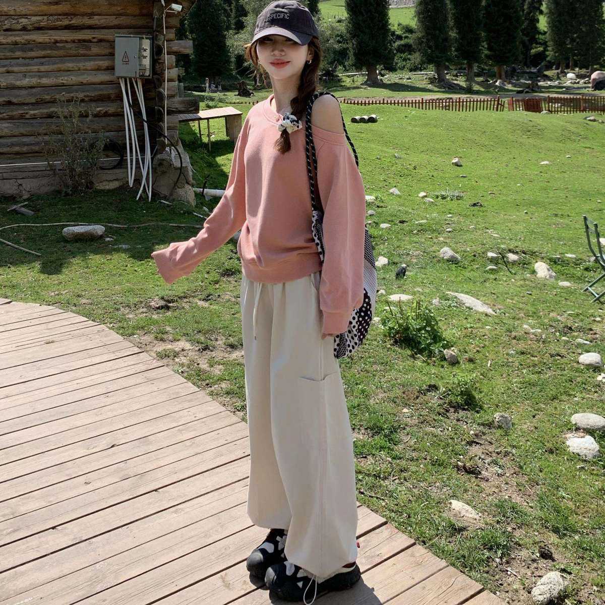 ゆったりシルエットワイドカーゴパンツ