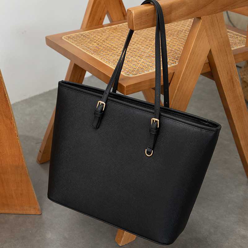 ビジネスバッグ レディース シンプル仕様の高級感あふれる上品トート