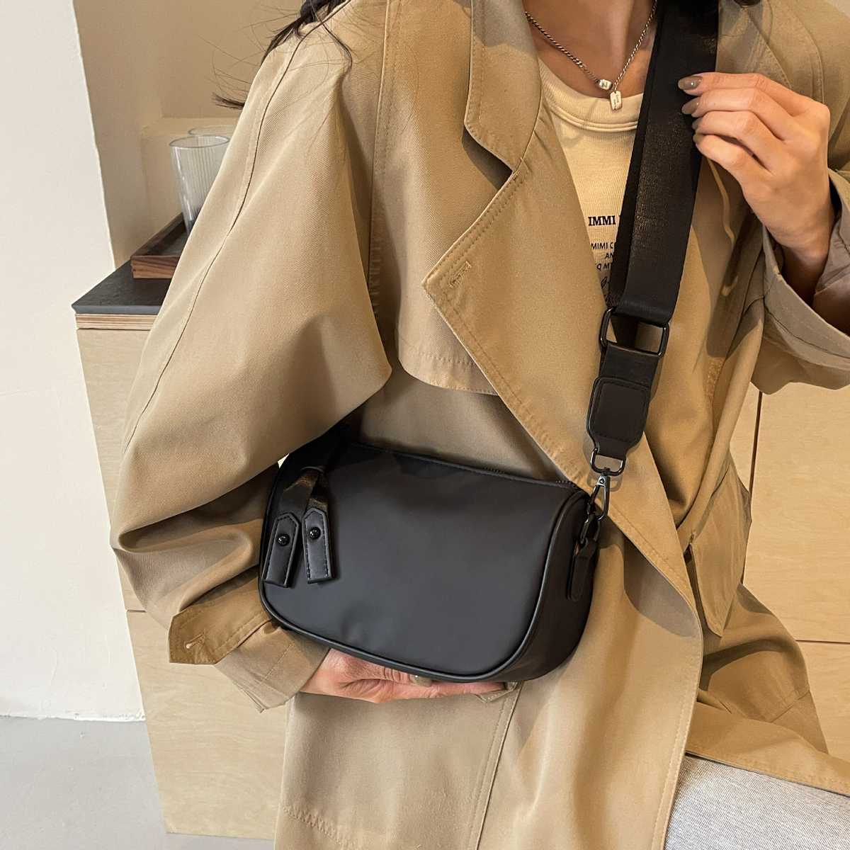 ビジネスバッグ レディース 洗練ハーフムーン ショルダーバッグ