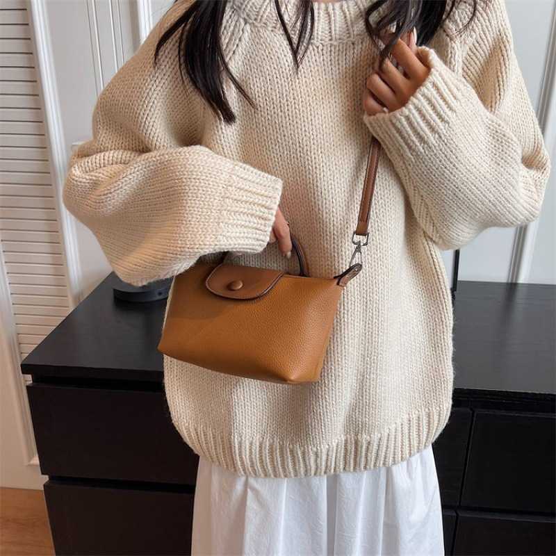 ビジネスバッグ レディース 上品な質感 ミニマル ショルダーポーチ