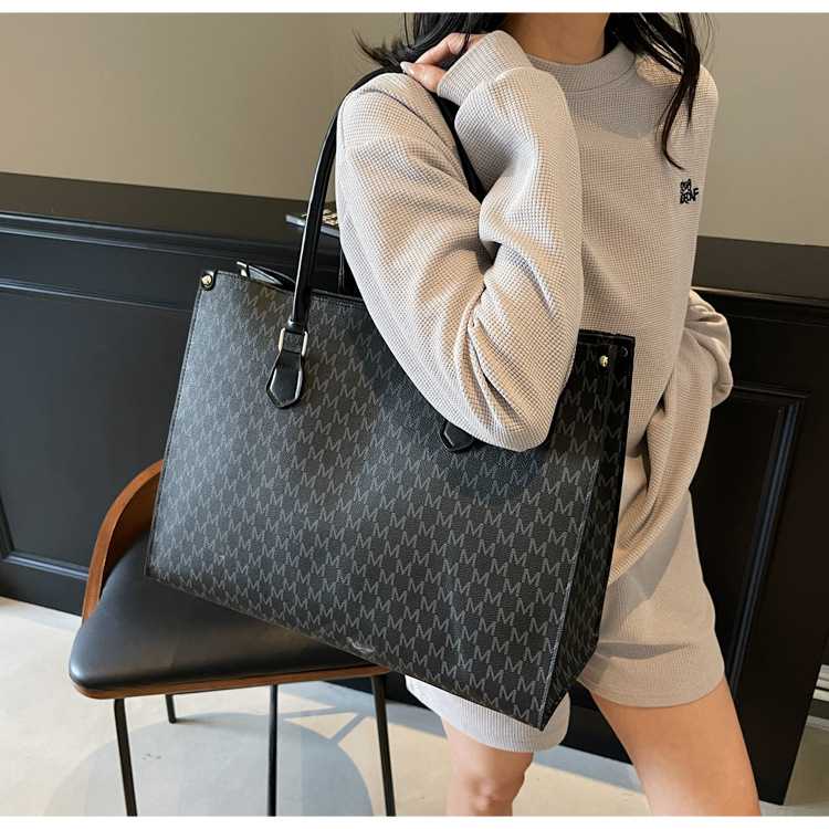 毎日の通勤が楽しくなる！a4もpcもすっきり収納できるレディースバッグおすすめ5選