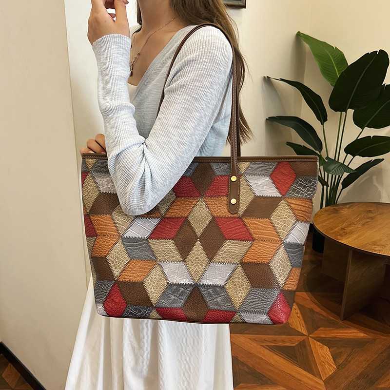 ビジネスバッグ レディース 幾何学模様の上品トートバッグ