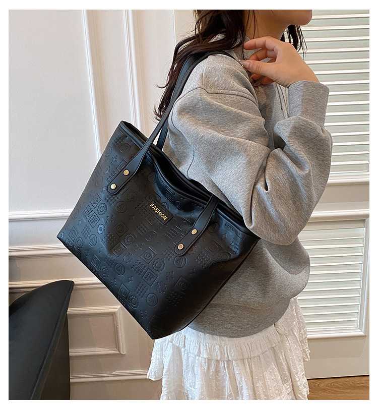 ビジネスバッグ レディース エレガント型押しトートバッグ