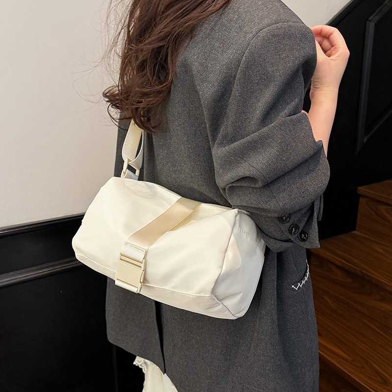 ビジネスバッグ レディース シンプル留め具ショルダーバッグ