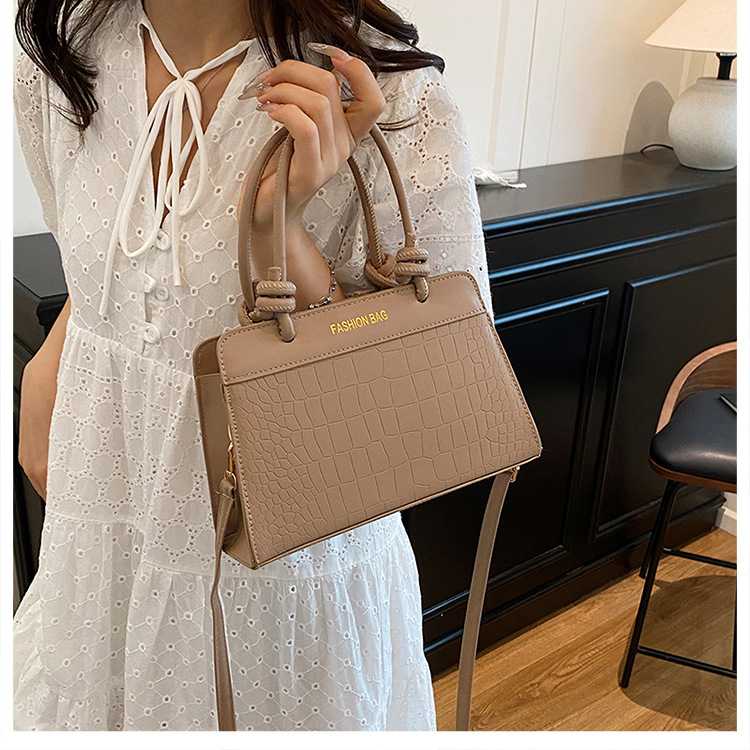 ビジネスバッグ レディース 型押しエレガントショルダーバッグ
