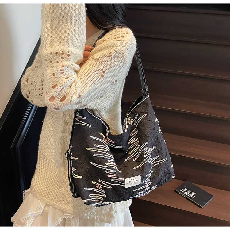 ビジネスバッグ レディース キルティング刺繍入り多機能ショルダー