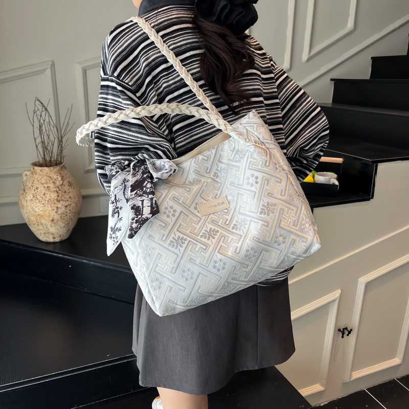 ビジネスバッグ レディース 伝統模様編み手トートバッグ