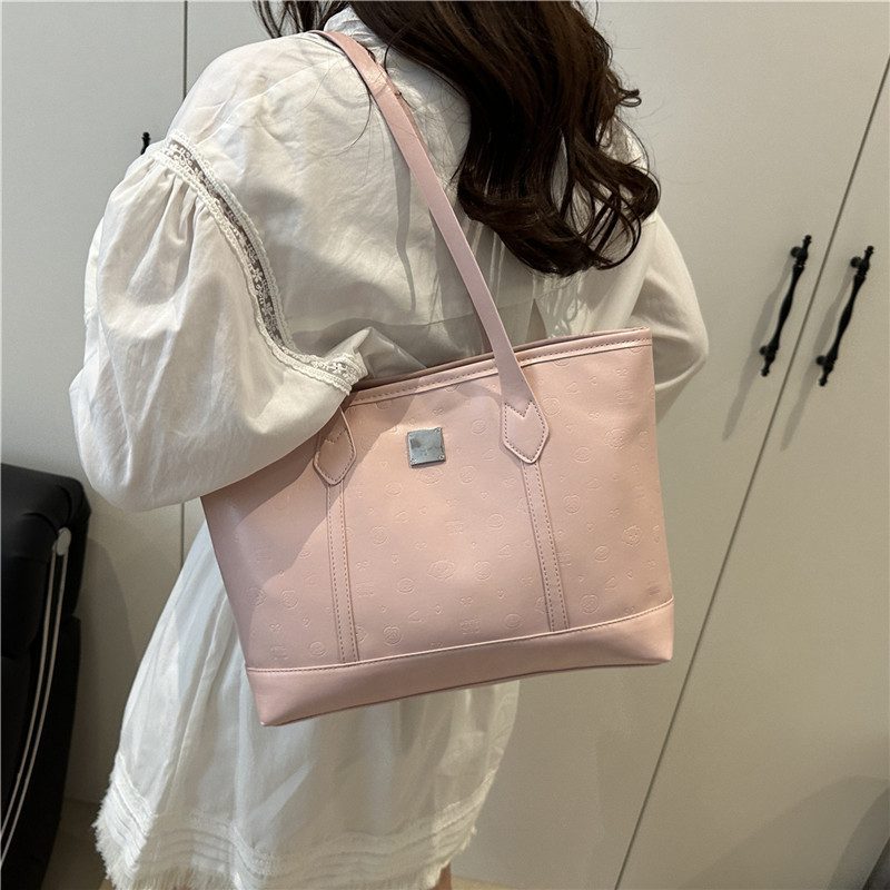ビジネスバッグ レディース 上品エンボス模様トートバッグ