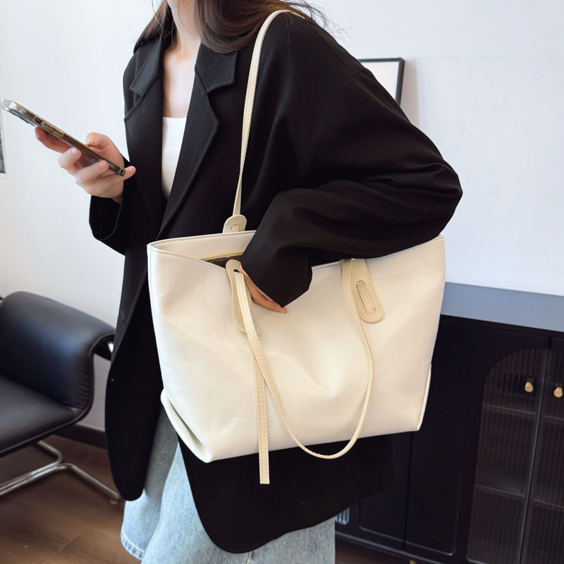 ビジネスバッグ レディース 上品シンプル 大容量トートバッグ