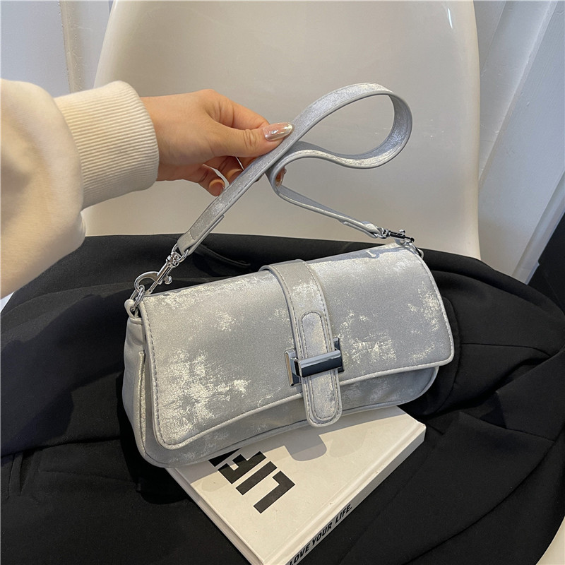 ビジネスバッグ レディース 上品フラップ金具ショルダーバッグ