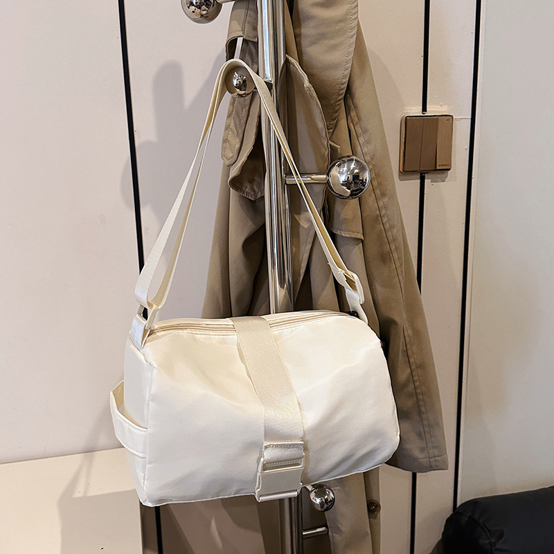 ビジネスバッグ レディース シンプル留め具ショルダーバッグ