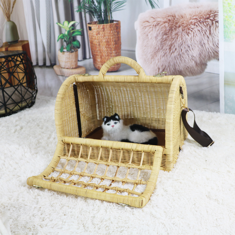 猫キャリーバッグ 籐編み風おしゃれな猫用キャリーバスケット