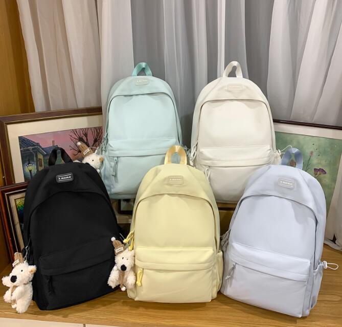 キャリーオンバッグ 大容量リュックサック多彩カラー展開バックパック