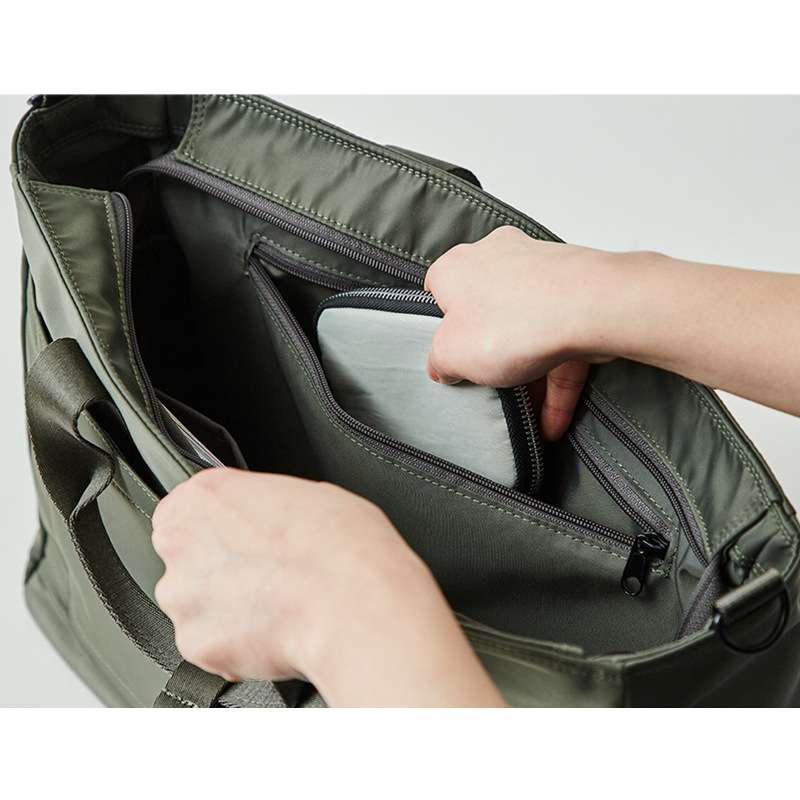 https://fulmo-img-server.com/carry-on-bag/12e895be363745a6bbd3ad26720e0907.jepg