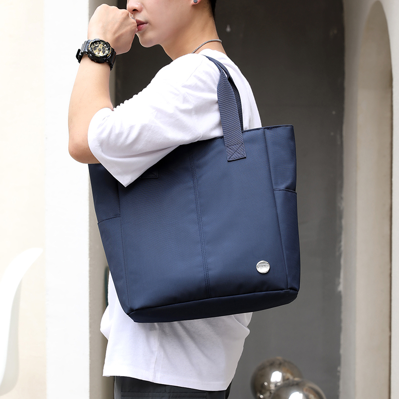 https://fulmo-img-server.com/carry-on-bag/173479cb-45dd-4967-83e0-cb546652f341.jpg
