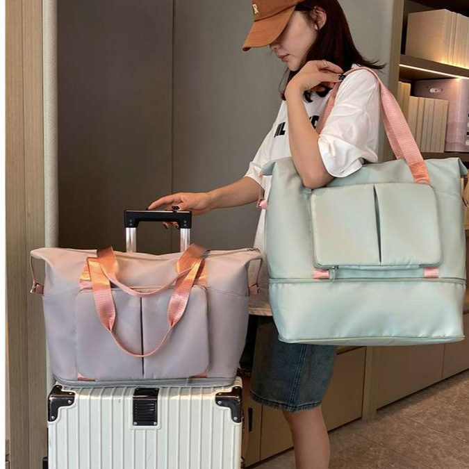 https://fulmo-img-server.com/carry-on-bag/1735010454385_whe84epj_he6titxa