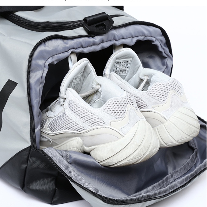 https://fulmo-img-server.com/carry-on-bag/1741153497344_p5n40vkf_aqgzgoxb.jpeg